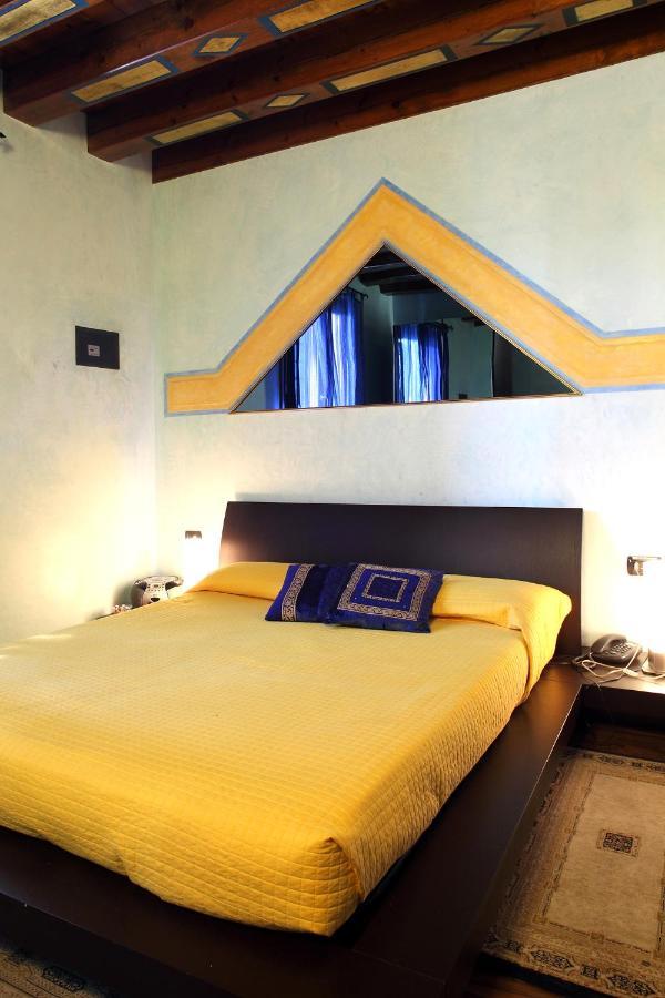 Hotel Tabina Santa Maria Di Sala Buitenkant foto